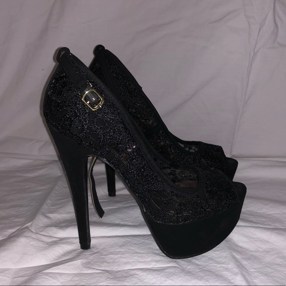 Lace Black Heels w/ Strap